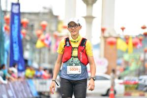 BIB: 5039
                            <button type="button" onclick="openModal(21798206)" class="btn btn-primary btn-sm float-right btn-popup" data-toggle="modal" data-target=".modal-high-quality">
                        <i class="fas fa-shopping-cart"></i> Add to Cart
                    </button>
                                            <button type="button" onclick="isThisMe(21798206, true)" class="btn btn-success btn-sm float-right btn-popup btn-isme hidden" data-toggle="tooltip" data-placement="bottom" title="นี่คือรูปของคุณใช่ไหม คลิกที่นี่เพื่อเอาเข้าอัลบั้ม">
                        <i class="fas fa-plus"></i> Add to album
                    </button>
                    <button type="button" onclick="isThisMe(21798206, false)" class="btn btn-warning btn-sm float-right btn-popup btn-isnotme hidden">
                        <i class="fas fa-ban"></i> Remove from album
                    </button>